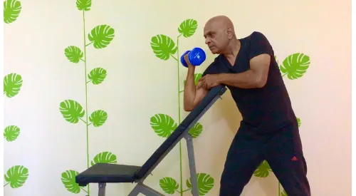Single Arm Incline Bench Dumbbell Curls